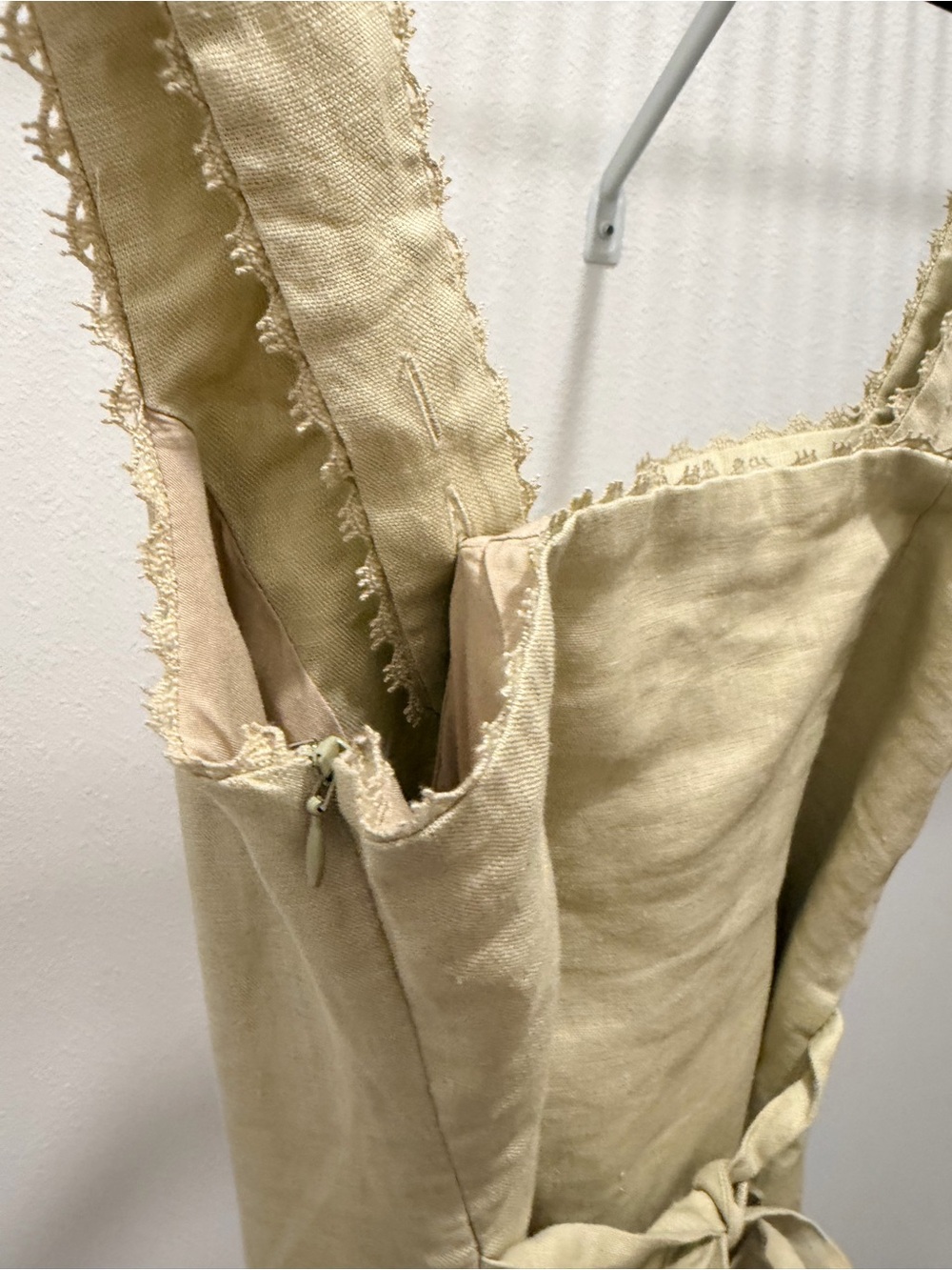Reformation Pistachio Linen Button-Front Top - Picture 5 of 8